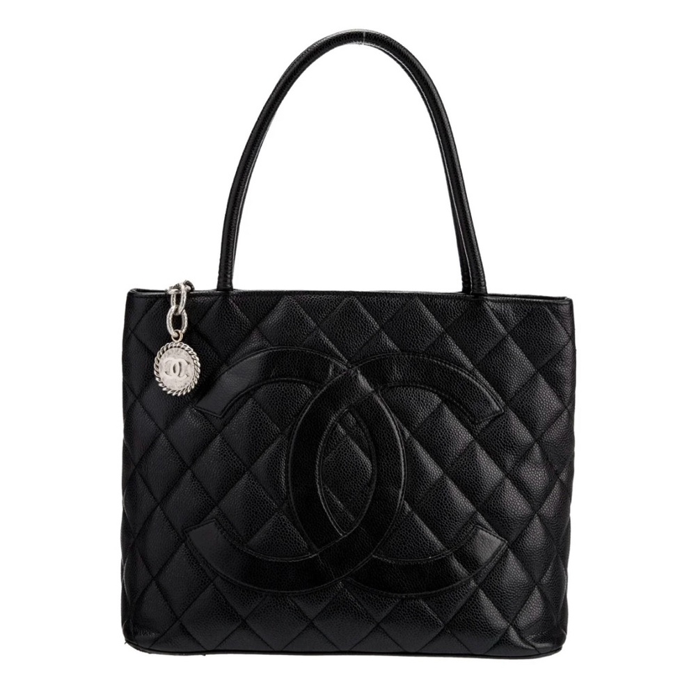 Chanel medallion tote - Picture 3 of 3